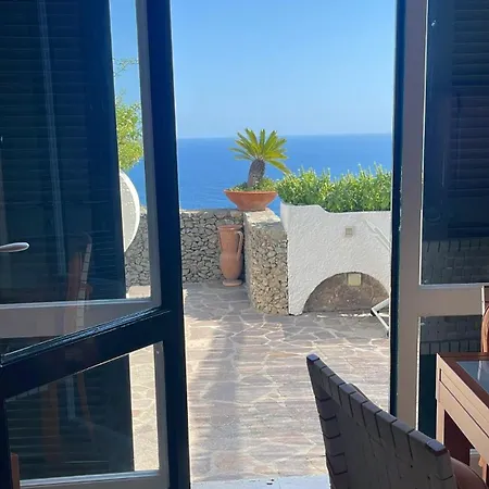 Luxury Sea View La Birbirella 康加德马里尼